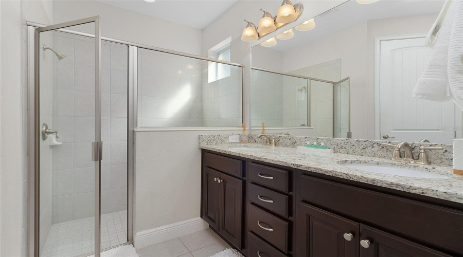 KISSIMMEE, Florida 34747, 6 Bedrooms Bedrooms, ,6 BathroomsBathrooms,Residential,For Sale,MARKER,0,MFRS5133945