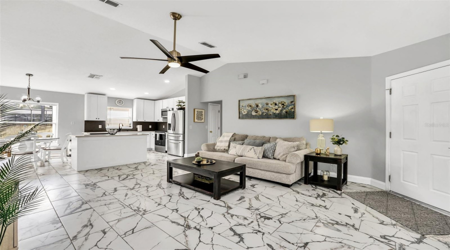 DAVENPORT, Florida 33896, 4 Bedrooms Bedrooms, ,3 BathroomsBathrooms,Residential,For Sale,BLUE JAY,0,MFRO6341234
