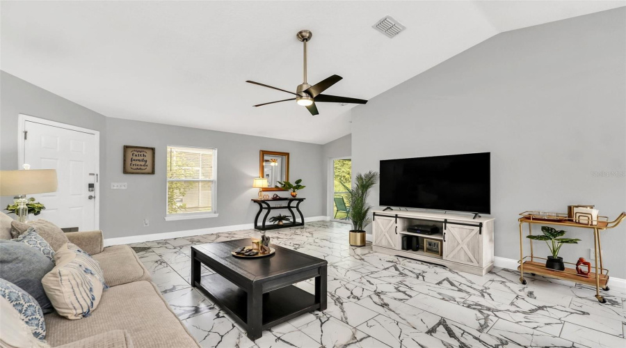 DAVENPORT, Florida 33896, 4 Bedrooms Bedrooms, ,3 BathroomsBathrooms,Residential,For Sale,BLUE JAY,0,MFRO6341234