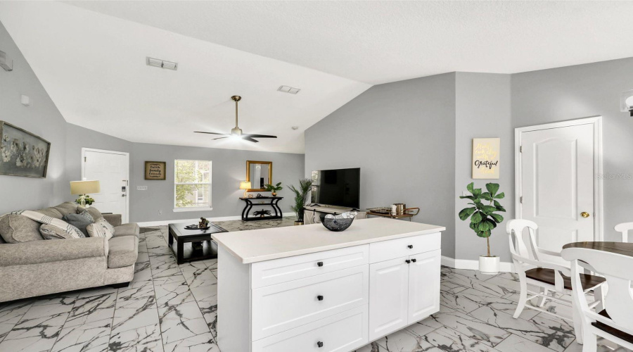 DAVENPORT, Florida 33896, 4 Bedrooms Bedrooms, ,3 BathroomsBathrooms,Residential,For Sale,BLUE JAY,0,MFRO6341234