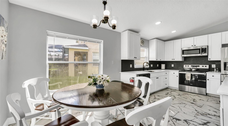 DAVENPORT, Florida 33896, 4 Bedrooms Bedrooms, ,3 BathroomsBathrooms,Residential,For Sale,BLUE JAY,0,MFRO6341234