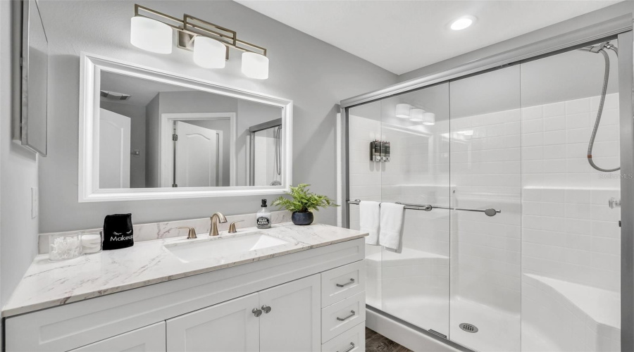 DAVENPORT, Florida 33896, 4 Bedrooms Bedrooms, ,3 BathroomsBathrooms,Residential,For Sale,BLUE JAY,0,MFRO6341234