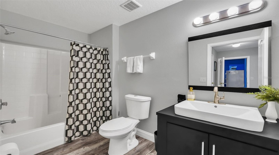 DAVENPORT, Florida 33896, 4 Bedrooms Bedrooms, ,3 BathroomsBathrooms,Residential,For Sale,BLUE JAY,0,MFRO6341234