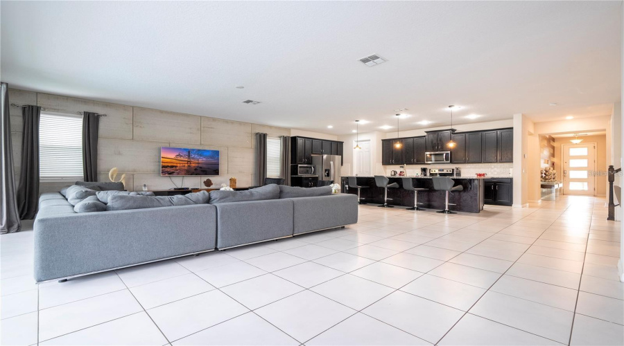 KISSIMMEE, Florida 34747, 9 Bedrooms Bedrooms, ,6 BathroomsBathrooms,Residential,For Sale,SUNSHINE RIDGE,0,MFRO6341342