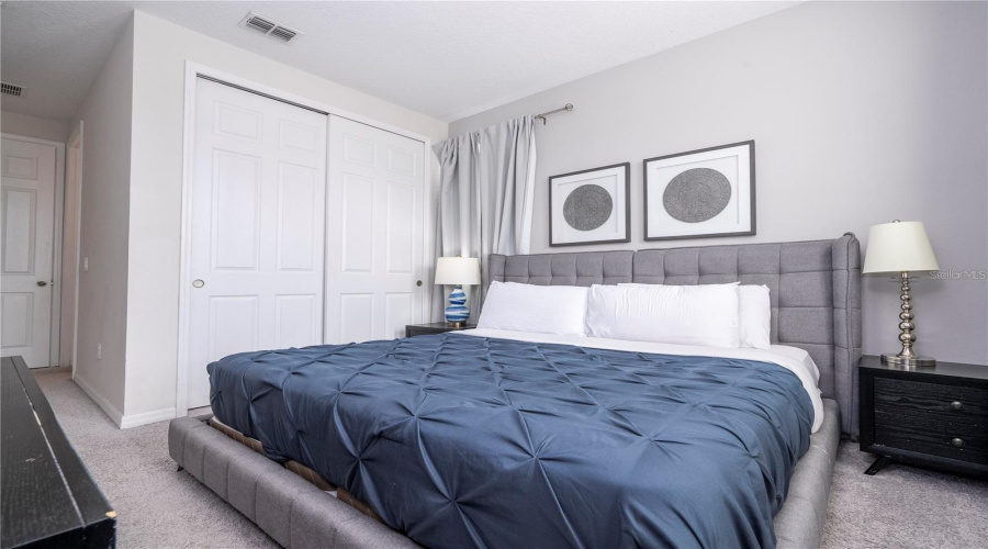 KISSIMMEE, Florida 34747, 9 Bedrooms Bedrooms, ,6 BathroomsBathrooms,Residential,For Sale,SUNSHINE RIDGE,0,MFRO6341342