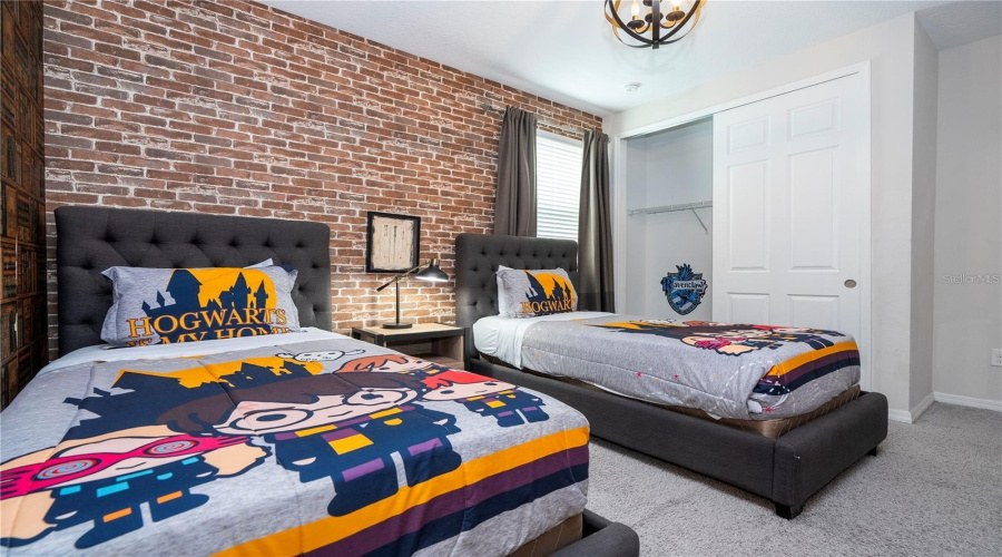 KISSIMMEE, Florida 34747, 9 Bedrooms Bedrooms, ,6 BathroomsBathrooms,Residential,For Sale,SUNSHINE RIDGE,0,MFRO6341342