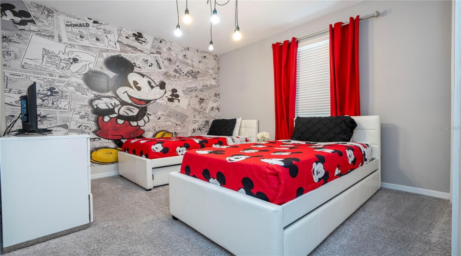 KISSIMMEE, Florida 34747, 9 Bedrooms Bedrooms, ,6 BathroomsBathrooms,Residential,For Sale,SUNSHINE RIDGE,0,MFRO6341342