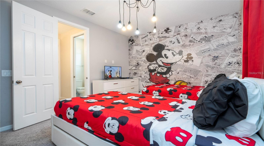 KISSIMMEE, Florida 34747, 9 Bedrooms Bedrooms, ,6 BathroomsBathrooms,Residential,For Sale,SUNSHINE RIDGE,0,MFRO6341342