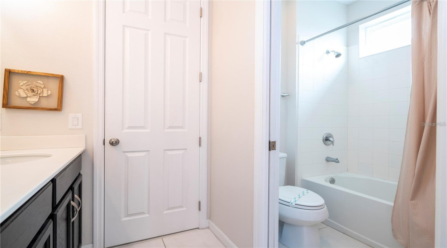 KISSIMMEE, Florida 34747, 9 Bedrooms Bedrooms, ,6 BathroomsBathrooms,Residential,For Sale,SUNSHINE RIDGE,0,MFRO6341342