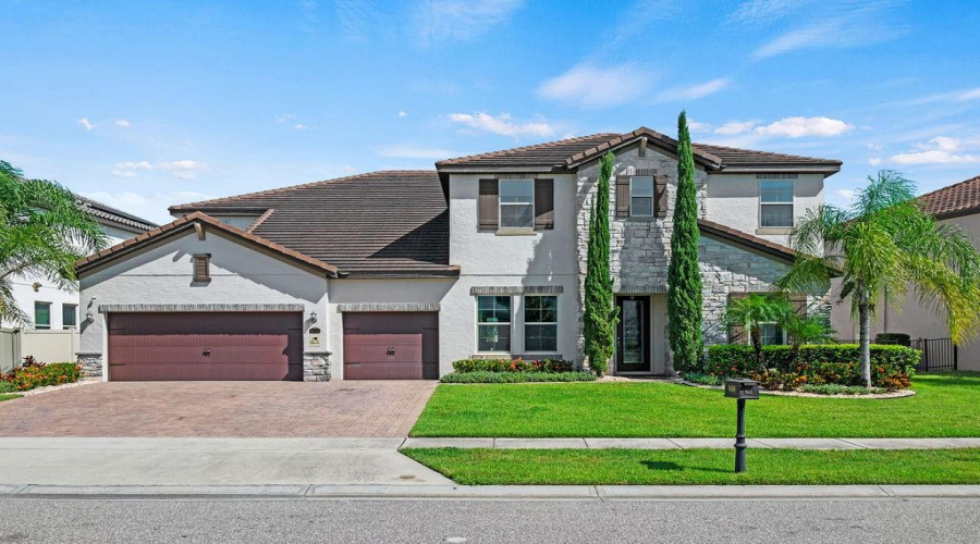 ORLANDO, Florida 32836, 6 Bedrooms Bedrooms, ,6 BathroomsBathrooms,Residential,For Sale,KARWICK,0,MFRO6341120