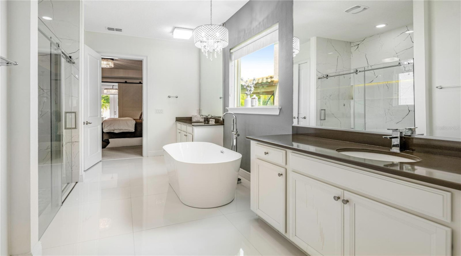 ORLANDO, Florida 32836, 6 Bedrooms Bedrooms, ,6 BathroomsBathrooms,Residential,For Sale,KARWICK,0,MFRO6341120