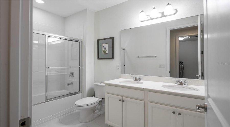 ORLANDO, Florida 32836, 6 Bedrooms Bedrooms, ,6 BathroomsBathrooms,Residential,For Sale,KARWICK,0,MFRO6341120