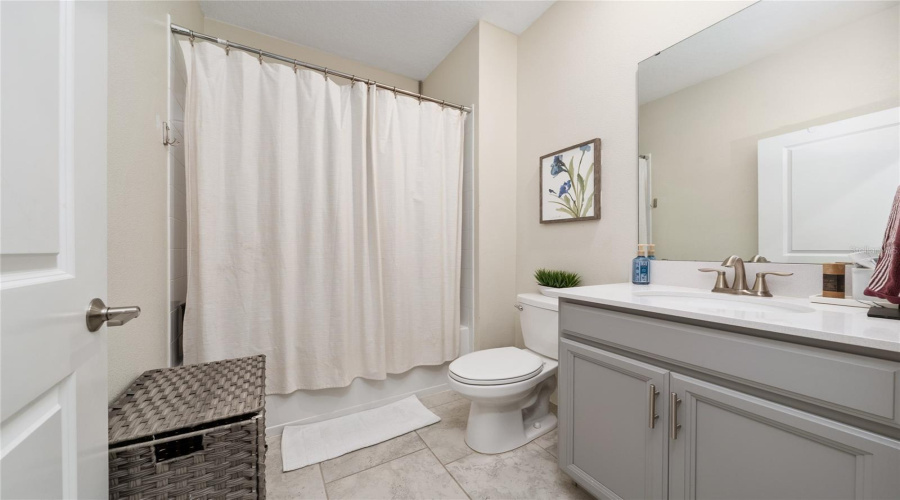 BATHROOM 3