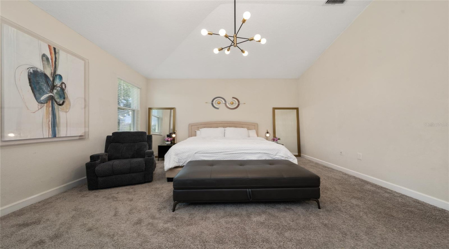 MASTER ROOM