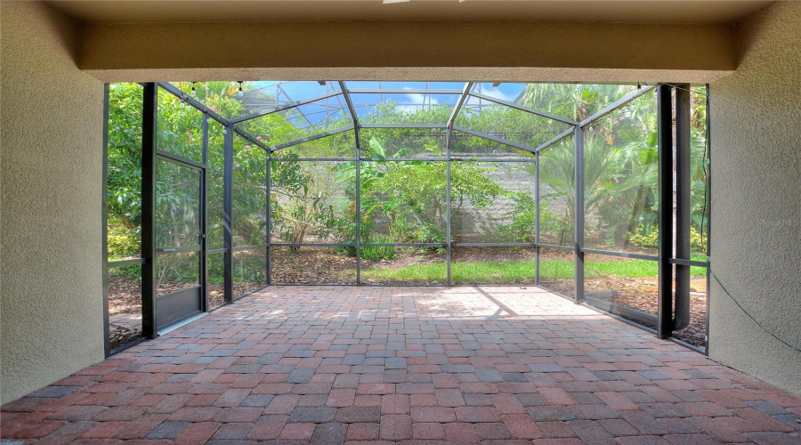 DAVENPORT, Florida 33896, 4 Bedrooms Bedrooms, ,3 BathroomsBathrooms,Residential,For Sale,PALMETTO DUNES,0,MFRS5133929