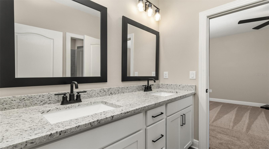 KISSIMMEE, Florida 34747, 6 Bedrooms Bedrooms, ,4 BathroomsBathrooms,Residential,For Sale,SOMERSWORTH,0,MFRTB8420425