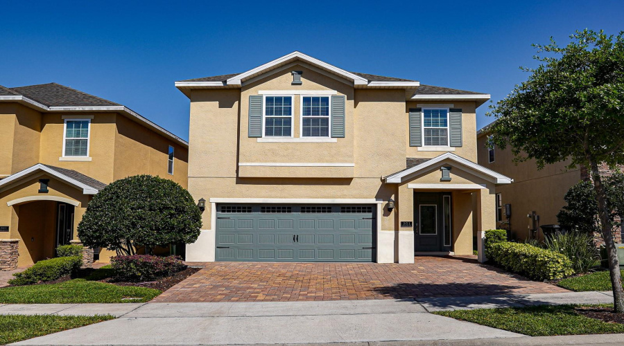 KISSIMMEE, Florida 34747, 8 Bedrooms Bedrooms, ,7 BathroomsBathrooms,Residential,For Sale,PENDANT,0,MFRO6340878