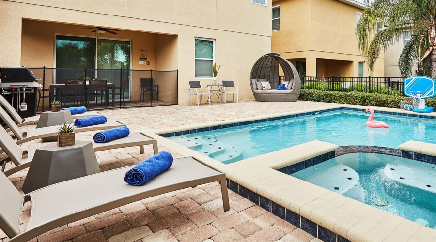 KISSIMMEE, Florida 34747, 8 Bedrooms Bedrooms, ,7 BathroomsBathrooms,Residential,For Sale,PENDANT,0,MFRO6340878