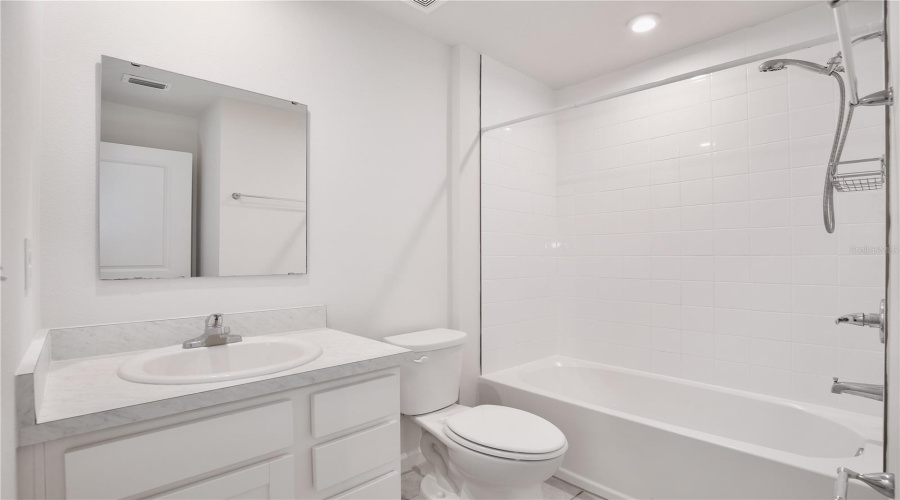 DAVENPORT, Florida 33837, 3 Bedrooms Bedrooms, ,2 BathroomsBathrooms,Residential,For Sale,SEDGEWICK,0,MFRO6285692