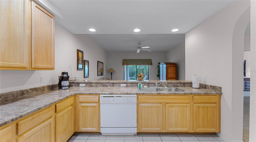 KISSIMMEE, Florida 34747, 2 Bedrooms Bedrooms, ,2 BathroomsBathrooms,Residential,For Sale,TREASURE TROVE,0,MFRS5115202