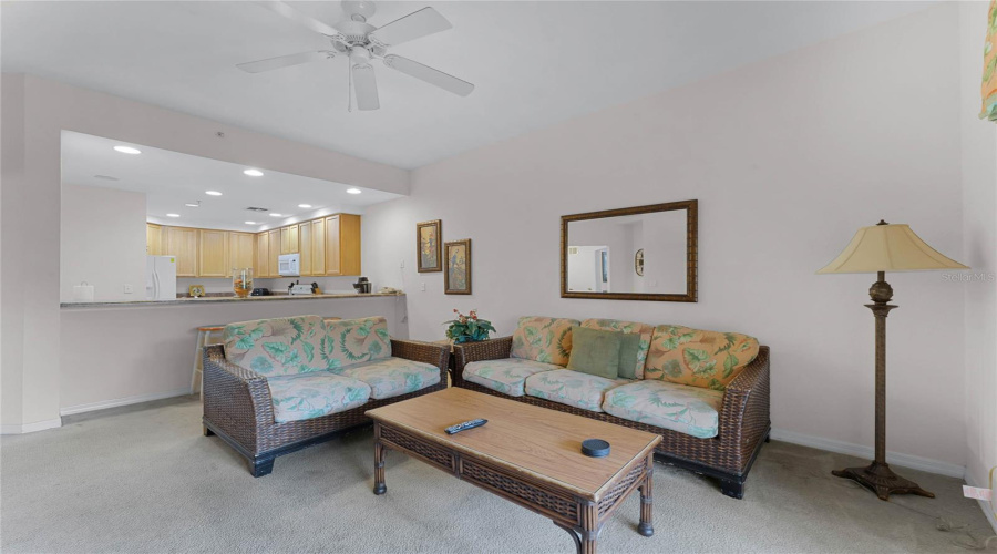 KISSIMMEE, Florida 34747, 2 Bedrooms Bedrooms, ,2 BathroomsBathrooms,Residential,For Sale,TREASURE TROVE,0,MFRS5115202