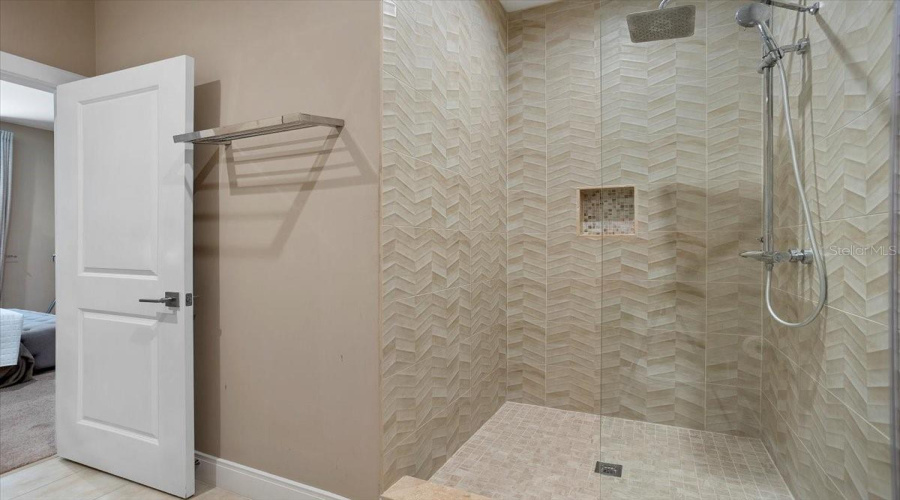 KISSIMMEE, Florida 34747, 4 Bedrooms Bedrooms, ,4 BathroomsBathrooms,Residential,For Sale,BROOKLYN,0,MFRO6338037