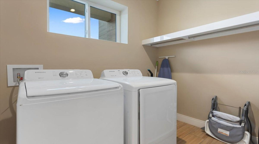 KISSIMMEE, Florida 34747, 4 Bedrooms Bedrooms, ,4 BathroomsBathrooms,Residential,For Sale,BROOKLYN,0,MFRO6338037