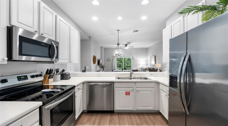 DAVENPORT, Florida 33897, 3 Bedrooms Bedrooms, ,2 BathroomsBathrooms,Residential,For Sale,LUCAYA,0,MFRTB8421985