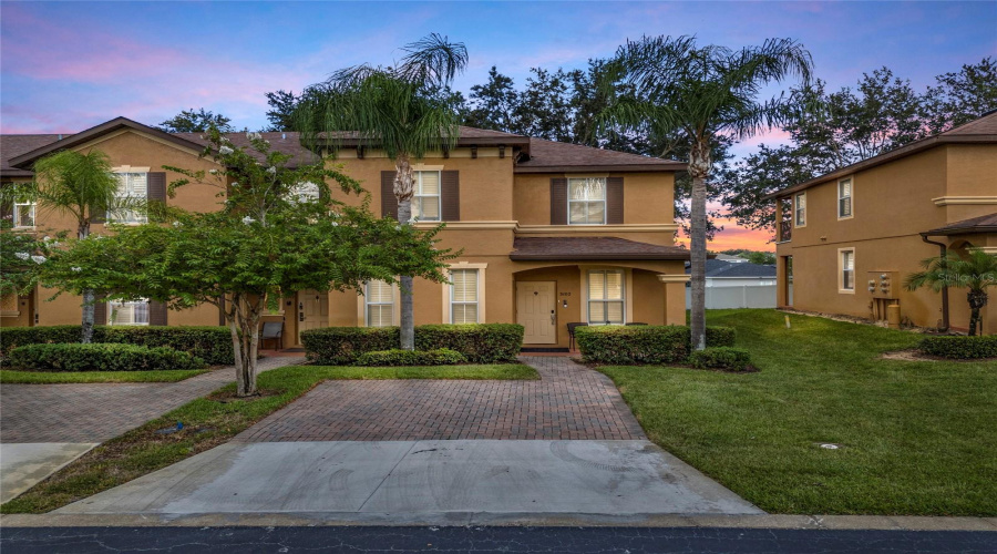 DAVENPORT, Florida 33897, 4 Bedrooms Bedrooms, ,3 BathroomsBathrooms,Residential,For Sale,CALABRIA,0,MFRO6340278
