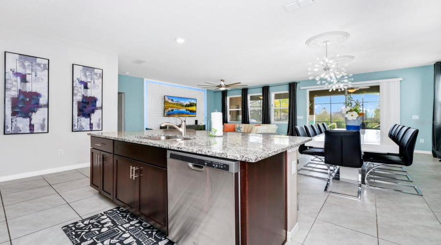 DAVENPORT, Florida 33837, 7 Bedrooms Bedrooms, ,5 BathroomsBathrooms,Residential,For Sale,OAKMOSS,0,MFRO6283987