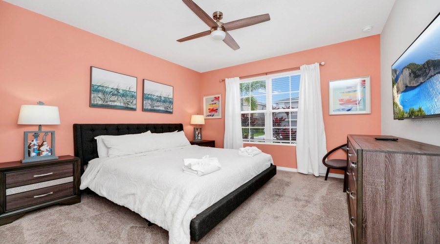 DAVENPORT, Florida 33837, 7 Bedrooms Bedrooms, ,5 BathroomsBathrooms,Residential,For Sale,OAKMOSS,0,MFRO6283987