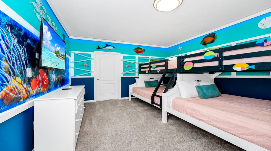 DAVENPORT, Florida 33837, 7 Bedrooms Bedrooms, ,5 BathroomsBathrooms,Residential,For Sale,OAKMOSS,0,MFRO6283987