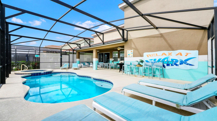 DAVENPORT, Florida 33837, 7 Bedrooms Bedrooms, ,5 BathroomsBathrooms,Residential,For Sale,OAKMOSS,0,MFRO6283987
