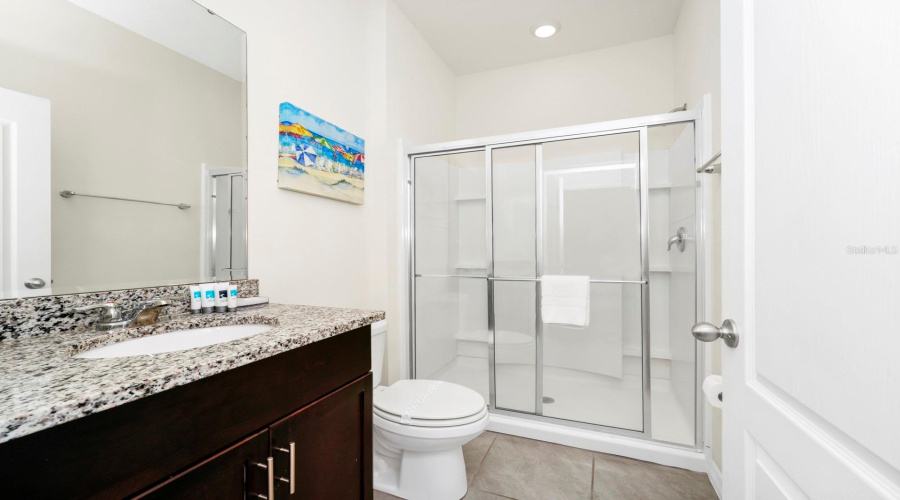 DAVENPORT, Florida 33837, 7 Bedrooms Bedrooms, ,5 BathroomsBathrooms,Residential,For Sale,OAKMOSS,0,MFRO6283987