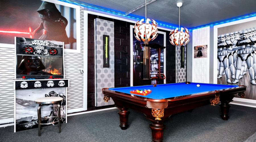 DAVENPORT, Florida 33837, 7 Bedrooms Bedrooms, ,5 BathroomsBathrooms,Residential,For Sale,OAKMOSS,0,MFRO6283987