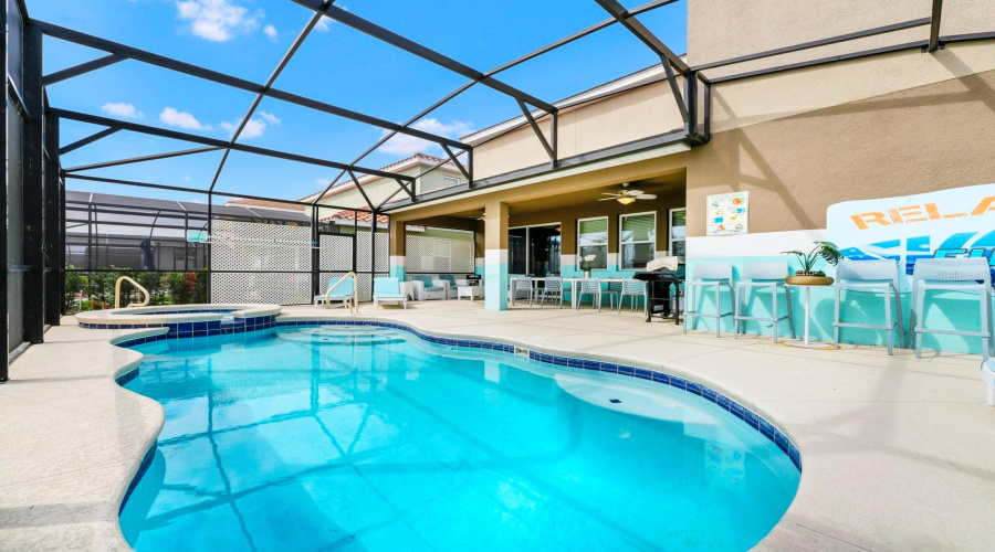 DAVENPORT, Florida 33837, 7 Bedrooms Bedrooms, ,5 BathroomsBathrooms,Residential,For Sale,OAKMOSS,0,MFRO6283987
