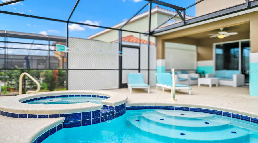 DAVENPORT, Florida 33837, 7 Bedrooms Bedrooms, ,5 BathroomsBathrooms,Residential,For Sale,OAKMOSS,0,MFRO6283987