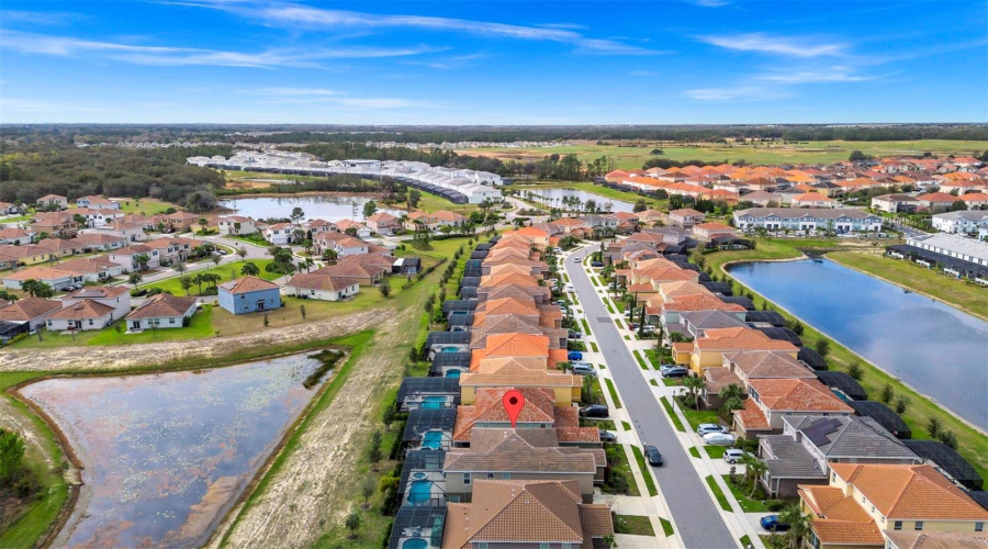 DAVENPORT, Florida 33837, 7 Bedrooms Bedrooms, ,5 BathroomsBathrooms,Residential,For Sale,OAKMOSS,0,MFRO6283987