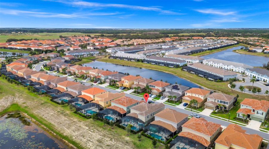 DAVENPORT, Florida 33837, 7 Bedrooms Bedrooms, ,5 BathroomsBathrooms,Residential,For Sale,OAKMOSS,0,MFRO6283987