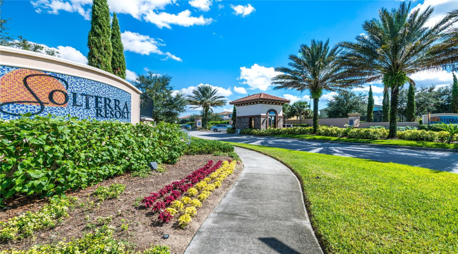 DAVENPORT, Florida 33837, 7 Bedrooms Bedrooms, ,5 BathroomsBathrooms,Residential,For Sale,OAKMOSS,0,MFRO6283987