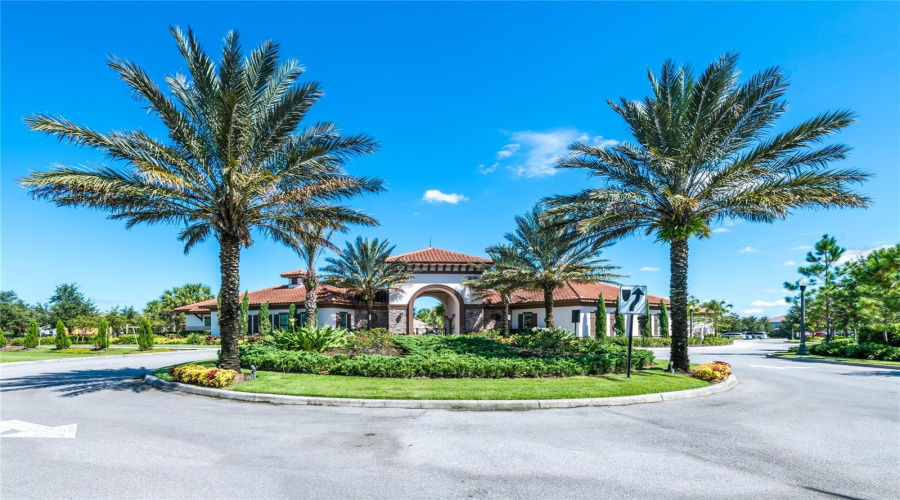 DAVENPORT, Florida 33837, 7 Bedrooms Bedrooms, ,5 BathroomsBathrooms,Residential,For Sale,OAKMOSS,0,MFRO6283987