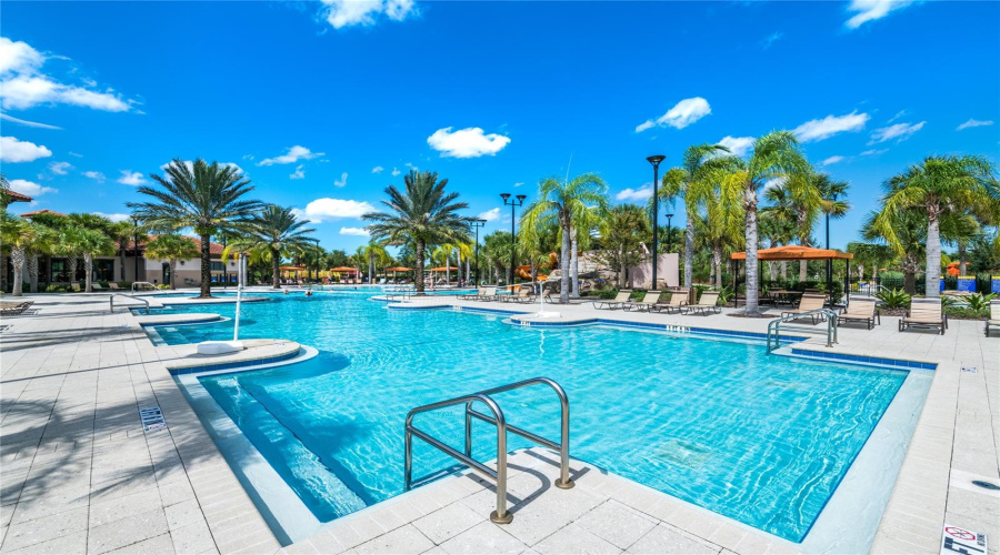 DAVENPORT, Florida 33837, 7 Bedrooms Bedrooms, ,5 BathroomsBathrooms,Residential,For Sale,OAKMOSS,0,MFRO6283987