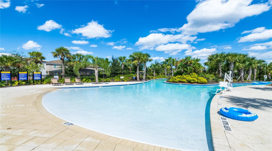 DAVENPORT, Florida 33837, 7 Bedrooms Bedrooms, ,5 BathroomsBathrooms,Residential,For Sale,OAKMOSS,0,MFRO6283987
