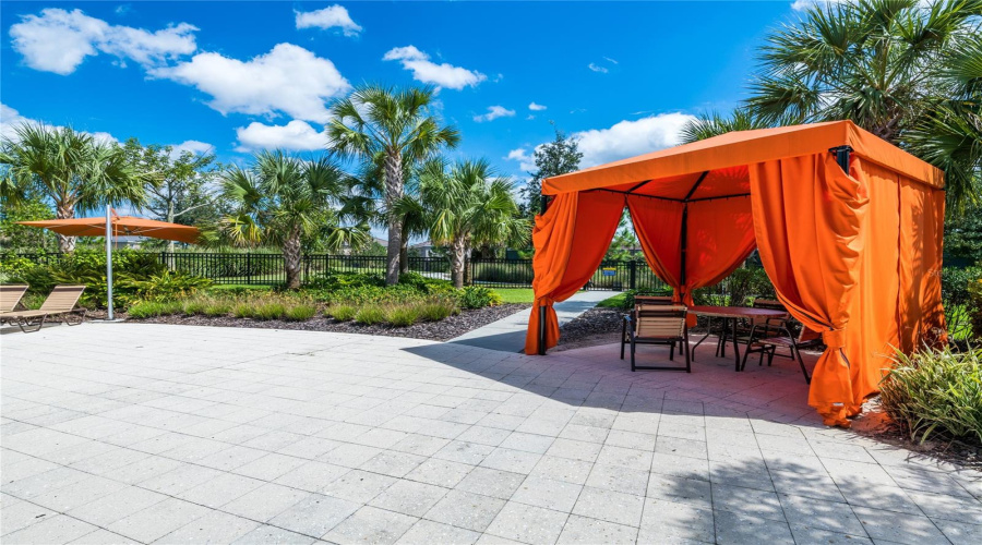 DAVENPORT, Florida 33837, 7 Bedrooms Bedrooms, ,5 BathroomsBathrooms,Residential,For Sale,OAKMOSS,0,MFRO6283987