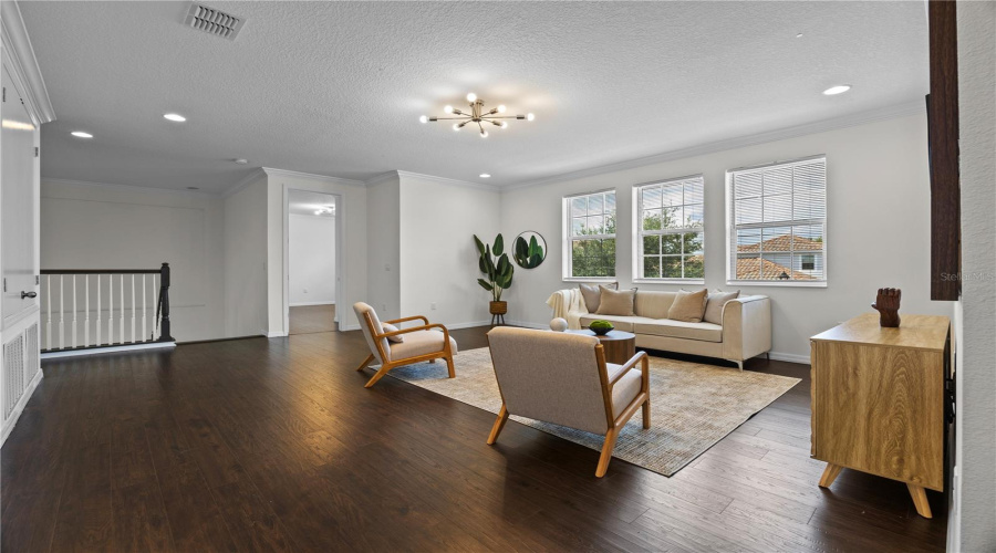 Loft/flex room