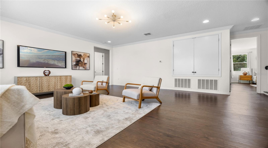 Loft/flex room