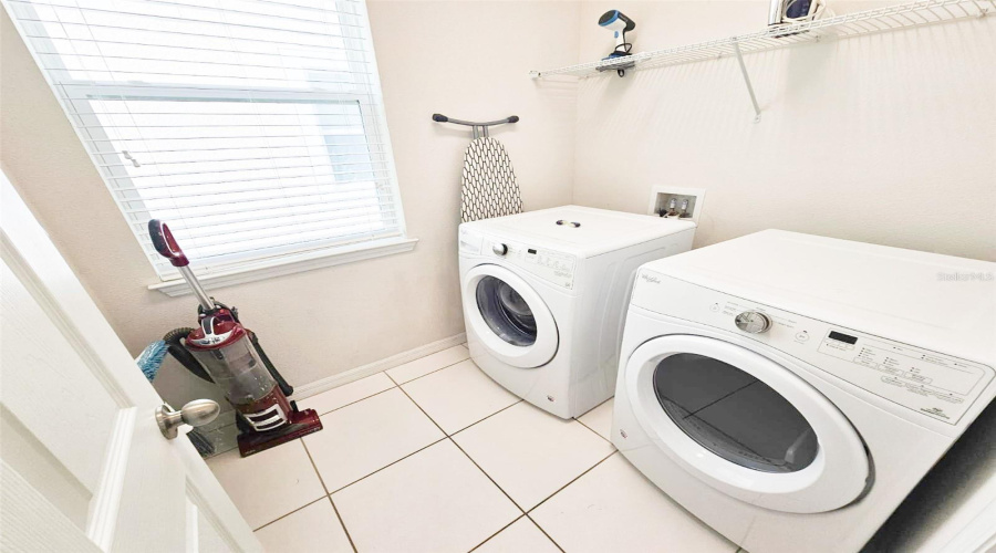 KISSIMMEE, Florida 34747, 6 Bedrooms Bedrooms, ,4 BathroomsBathrooms,Residential,For Sale,SAWYER PALM,0,MFRO6340316