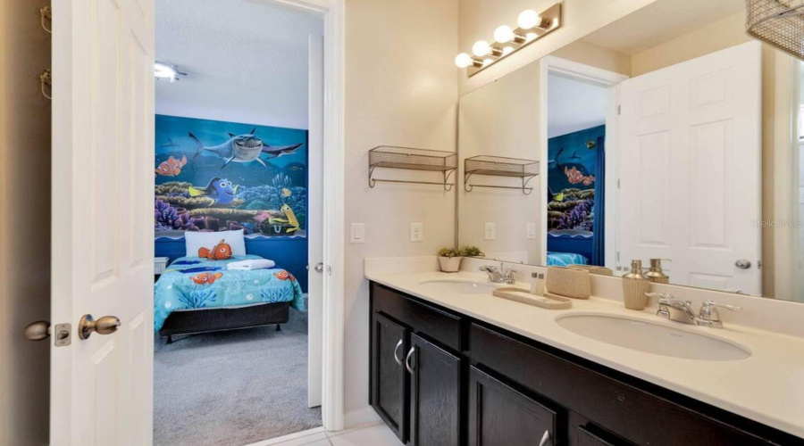 KISSIMMEE, Florida 34747, 6 Bedrooms Bedrooms, ,4 BathroomsBathrooms,Residential,For Sale,SAWYER PALM,0,MFRO6340316