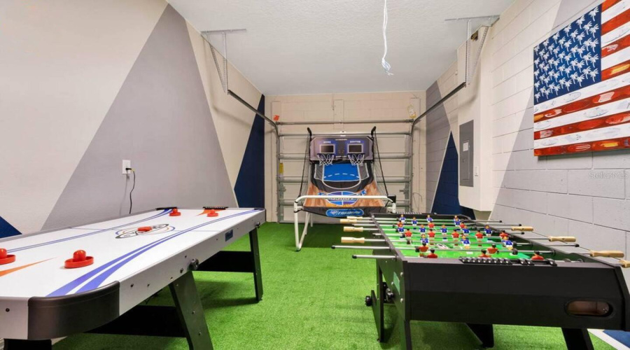 KISSIMMEE, Florida 34747, 6 Bedrooms Bedrooms, ,4 BathroomsBathrooms,Residential,For Sale,SAWYER PALM,0,MFRO6340316