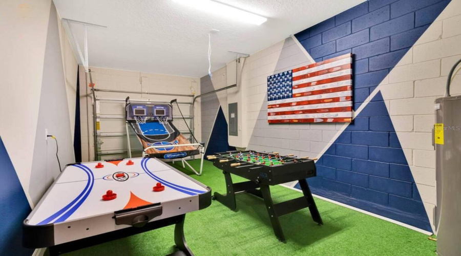 KISSIMMEE, Florida 34747, 6 Bedrooms Bedrooms, ,4 BathroomsBathrooms,Residential,For Sale,SAWYER PALM,0,MFRO6340316